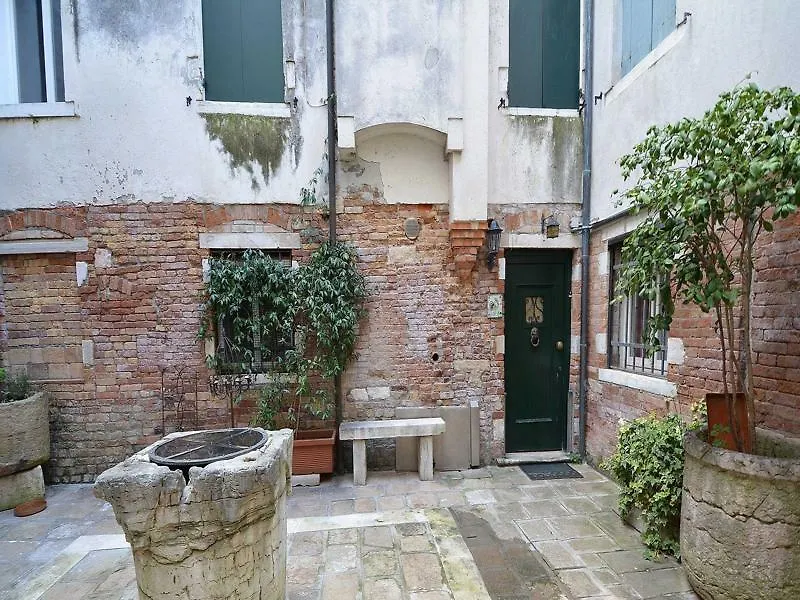 Nicole Apartment Venice